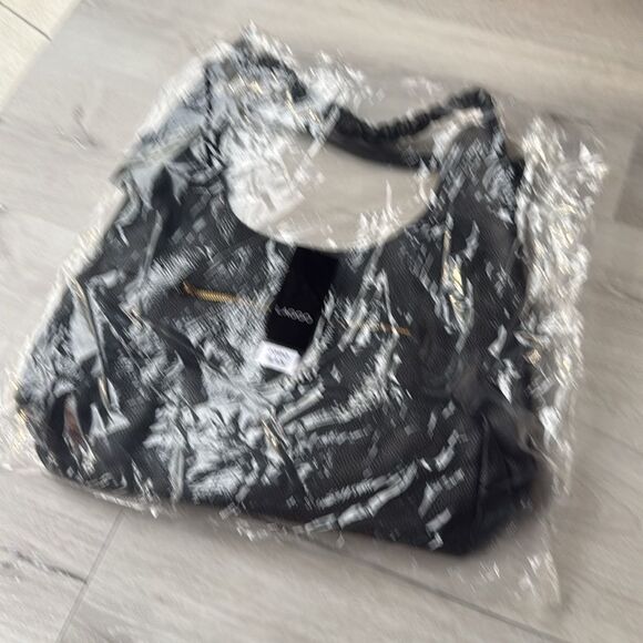 LAGGO Black Pebbled Leather Braided Handle Hobo Bag NWT in packaging - Picture 4 of 6